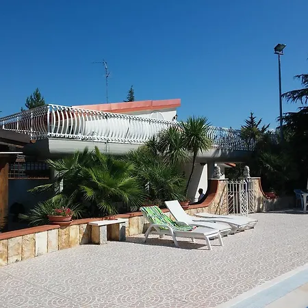Arcangela Guest house Castel Del Monte (Apulia)